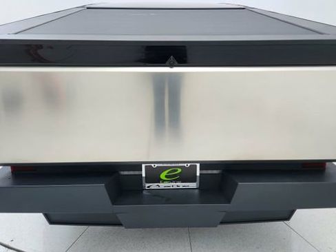 Used 2024 Tesla Cybertruck AWD Crew Cab image 11