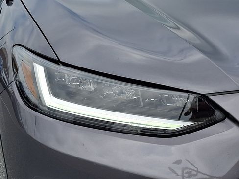 Certified 2024 Honda HR-V EX-L image 9