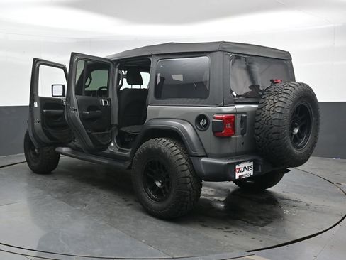 Used 2019 Jeep Wrangler Unlimited Sport S AWD/4WD image 46