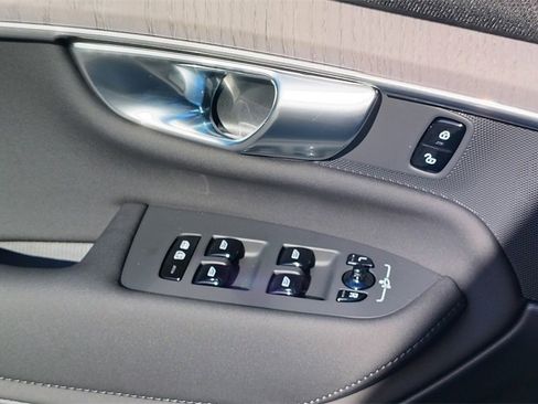 New 2026 Volvo XC90 B6 Ultra image 10