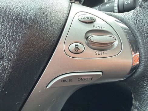 Used 2018 Nissan Murano SV w/ Premium Package FWD image 11