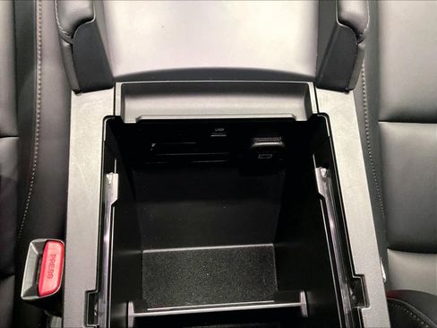 Used 2020 MAZDA MAZDA3 Hatchback image 32