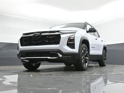 New 2026 Chevrolet Equinox RS w/ Convenience Package III image 9