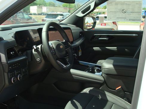 New 2026 Chevrolet Tahoe Premier w/ Sun And Tow Package AWD/4WD image 8