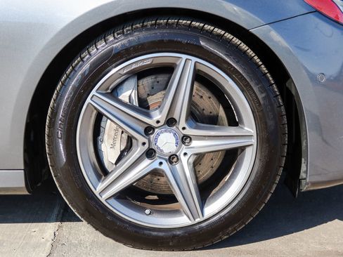 Used 2017 Mercedes-Benz E 300 4MATIC image 28