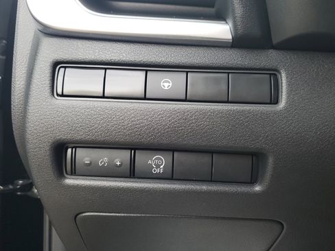 Certified 2023 Nissan Rogue SV image 29