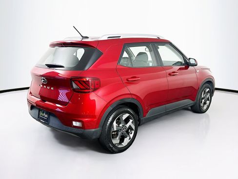 Used 2025 Hyundai Venue SEL FWD image 9