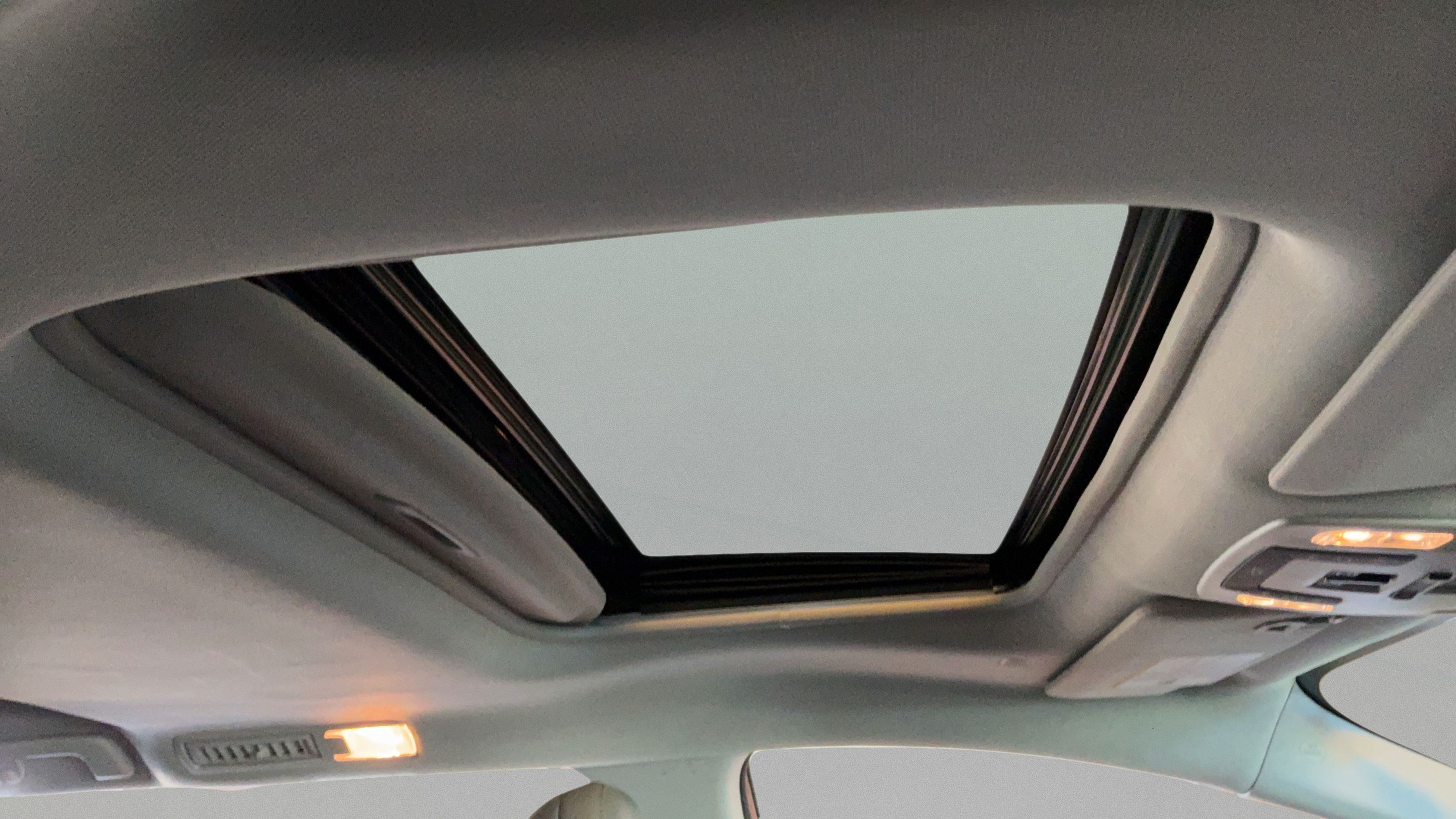 Used 2021 Toyota Sienna XLE FWD image 35