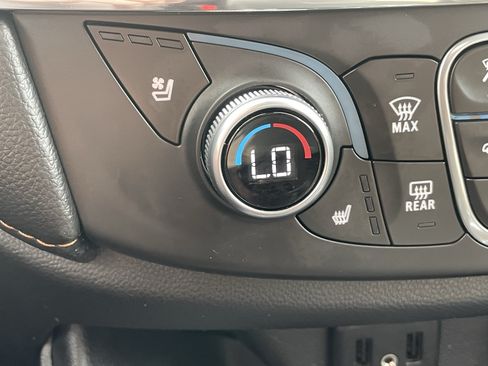 Used 2018 Chevrolet Traverse Premier w/ LPO, 'HIT The Road' Package AWD/4WD image 23