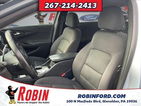 Used 2017 Chevrolet Malibu LT FWD image 21
