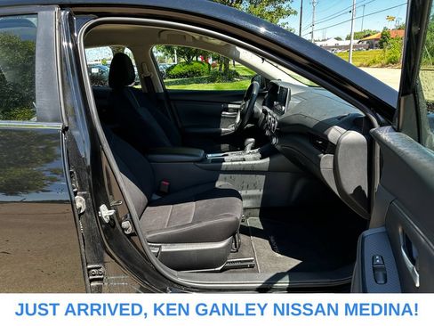 Certified 2024 Nissan Sentra SV FWD image 21