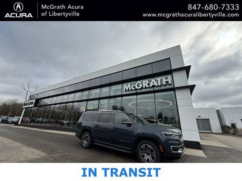 Used 2024 Jeep Wagoneer L Series II w/ Flexible Seating Group AWD/4WD image 1