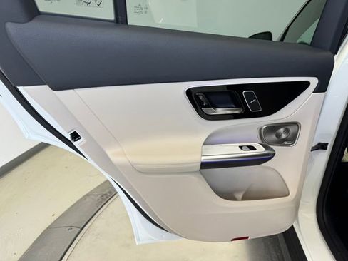 New 2026 Mercedes-Benz GLC 300 image 38