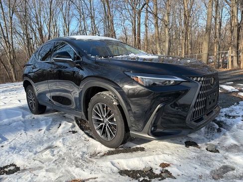 Used 2022 Lexus NX 350 AWD image 2