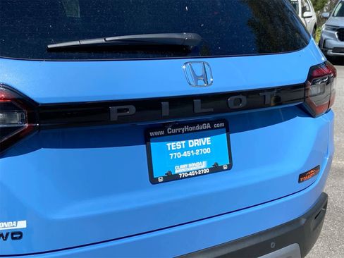 New 2025 Honda Pilot TrailSport image 8