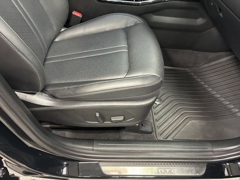 Used 2023 Kia Sorento SX image 9