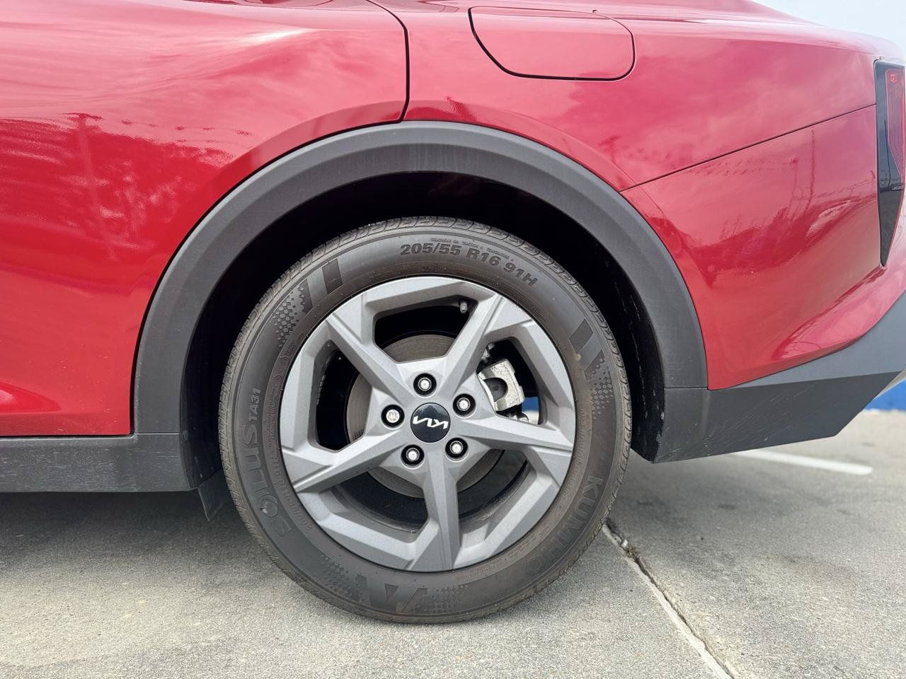 Used 2025 Kia K4 FWD image 25