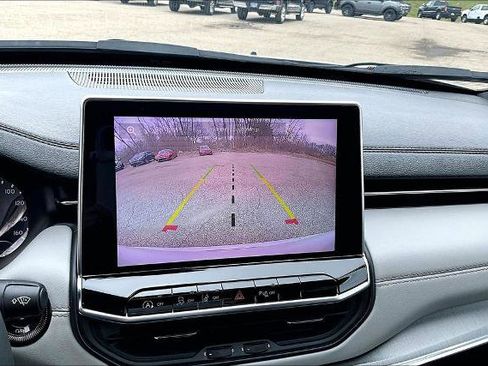 Used 2023 Jeep Compass Limited image 20