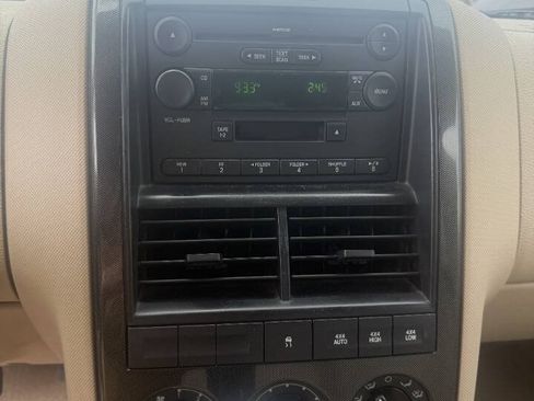 Used 2006 Ford Explorer XLT AWD/4WD image 14