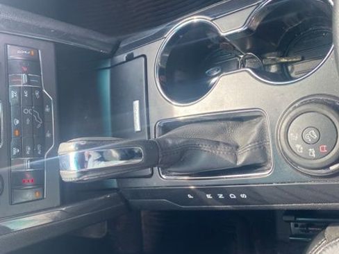 Used 2016 Ford Explorer XLT w/ Equipment Group 202A image 15