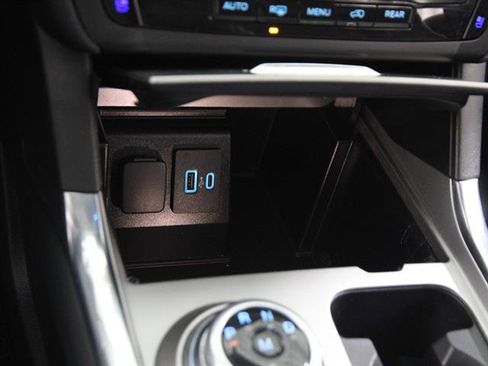 Used 2020 Ford Explorer Limited image 17