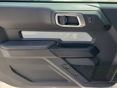 New 2026 Ford Bronco 2-Door AWD/4WD image 8