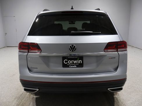 Used 2021 Volkswagen Atlas SE image 3