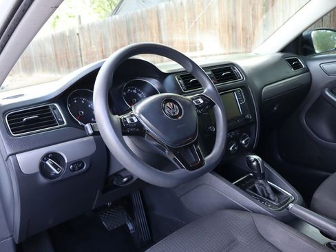 Used 2015 Volkswagen Jetta SE image 15