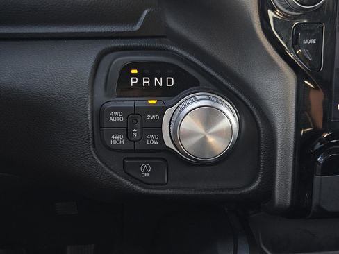 Used 2025 RAM 1500 Laramie AWD/4WD image 22