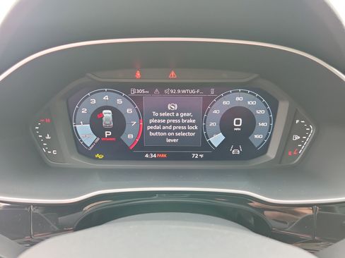 Used 2025 Audi Q3 2.0T Premium image 19