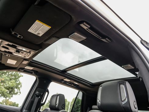 Used 2022 Cadillac Escalade Sport w/ Touring Package AWD/4WD image 5