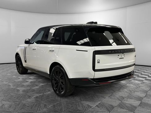 Used 2023 Land Rover Range Rover SE AWD/4WD image 3