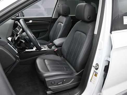 Used 2023 Audi Q5 2.0T Premium w/ Convenience Package AWD/4WD image 16