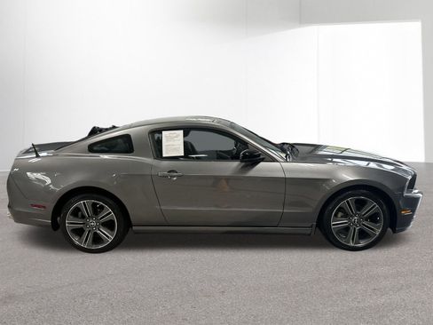 Used 2013 Ford Mustang Coupe w/ V6 Performance Pkg RWD image 39