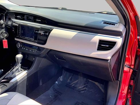 Used 2014 Toyota Corolla LE FWD image 13