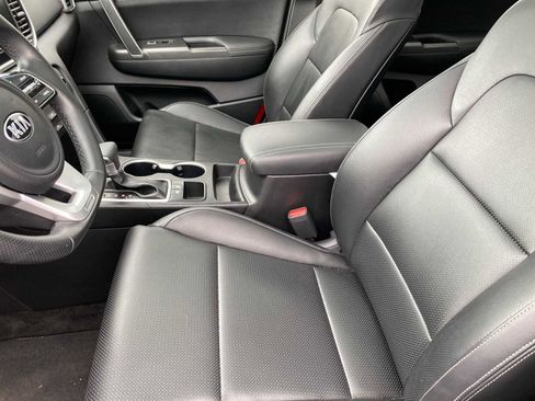 Used 2022 Kia Sportage Nightfall Edition image 26