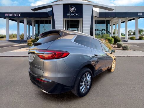 Used 2018 Buick Enclave Premium w/ Experience Buick Package FWD image 2
