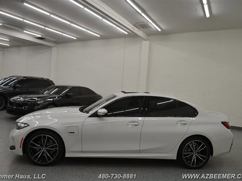 Used 2023 BMW 330e w/ M Sport Package image 4