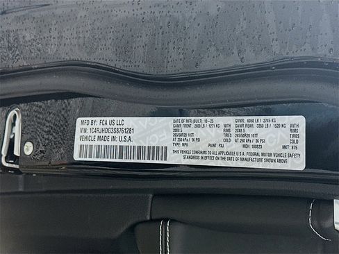 New 2025 Jeep Grand Cherokee Overland w/ Luxury Tech Group IV image 19