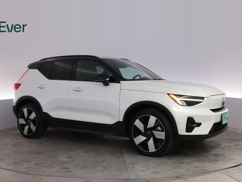 Used 2023 Volvo XC40 Recharge Plus w/ Protection Package Premier AWD/4WD image 14