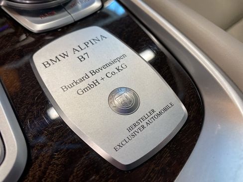 Used 2021 BMW ALPINA B7 xDrive image 26