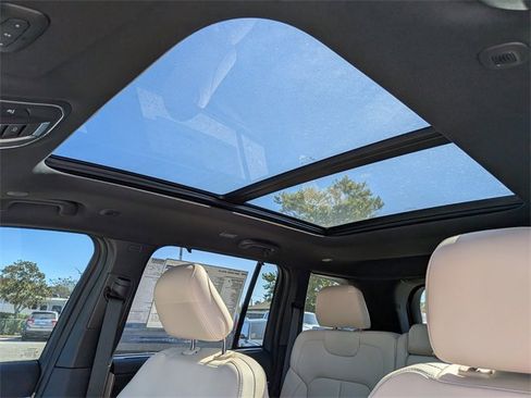 New 2025 Jeep Grand Cherokee Limited w/ Luxury Tech Group II image 21