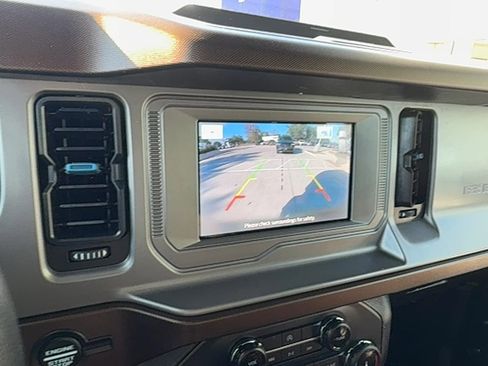 Used 2022 Ford Bronco Outer Banks image 19