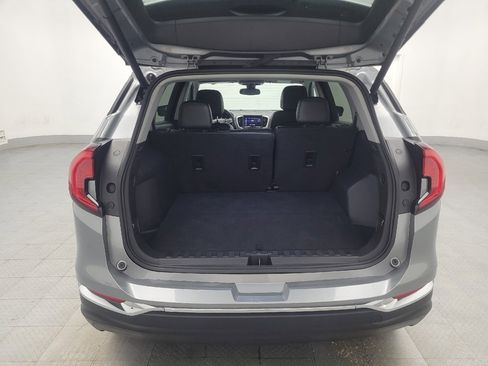 Used 2023 GMC Terrain SLT image 29