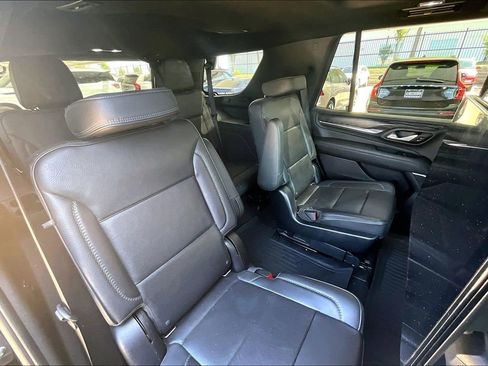 Used 2021 GMC Yukon Denali w/ Denali Premium Package image 28