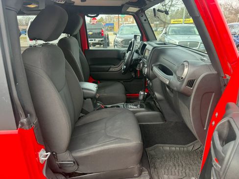 Used 2017 Jeep Wrangler Sport image 25