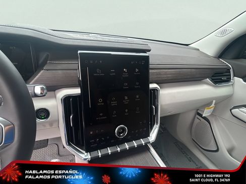 New 2026 GMC Acadia Denali w/ Super Cruise Package FWD image 19