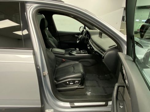 Used 2019 Audi Q7 3.0T Prestige w/ Prestige Package AWD/4WD image 47