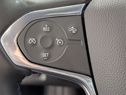 Used 2022 Chevrolet Traverse LT image 15