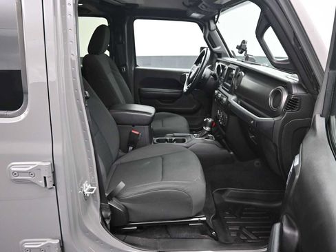 Used 2021 Jeep Gladiator Sport AWD/4WD image 21